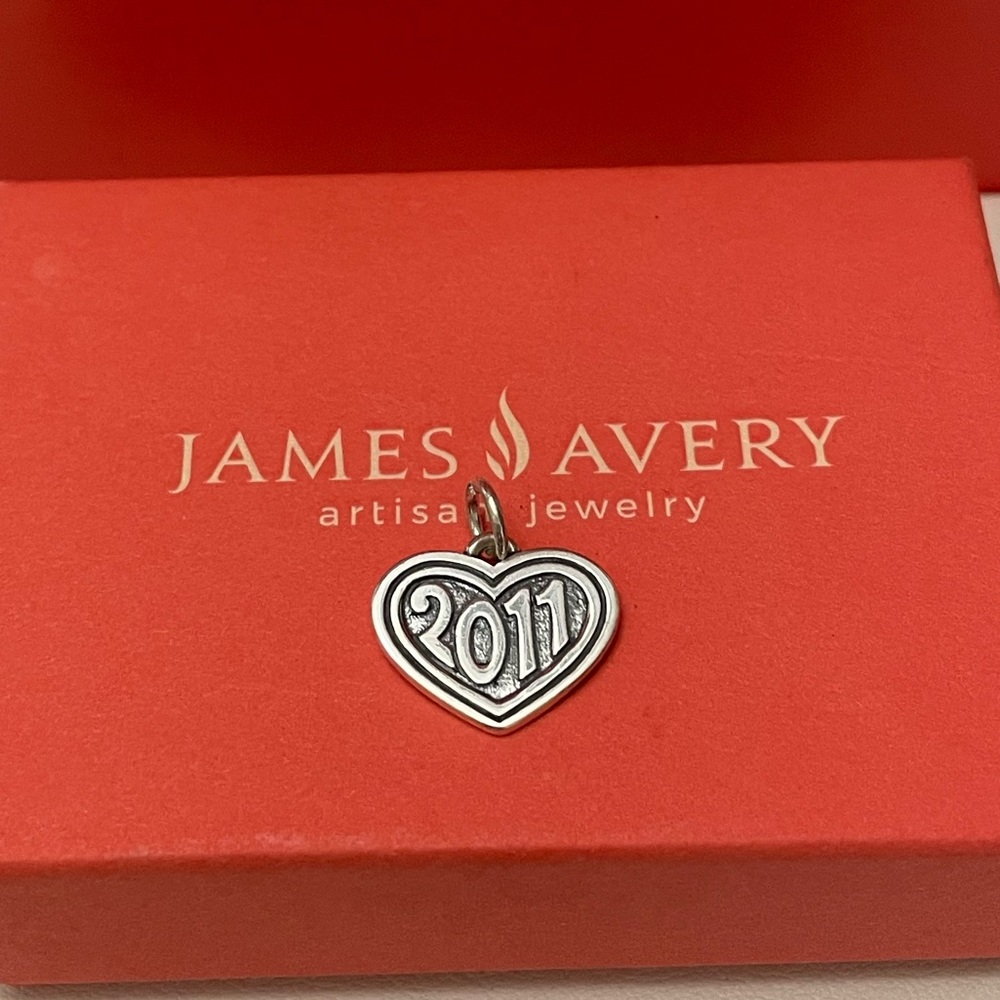 Retired James Avery 2011 Heart ❤️ Charm